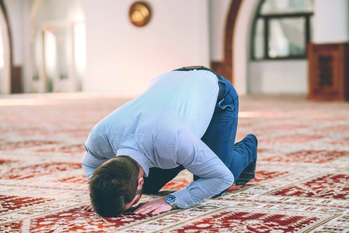 Namazin önemi̇ ve hi̇kmeti̇