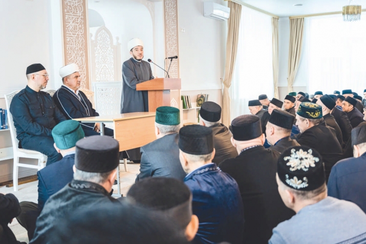 Ислам динен кабул итүгә 1000 ел исемендәге мәдрәсә шәкертләре белән очрашу
