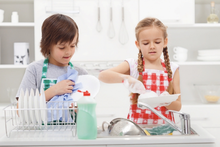 How can a child help his parents?