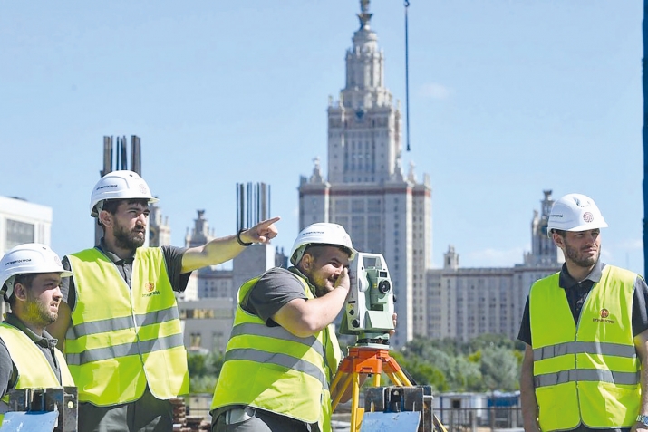Муҳоҷирони меҳнатӣ ҳуҷҷатҳояшонро дар Тоҷикистон тахт карда, баъд ба Русия мераванд